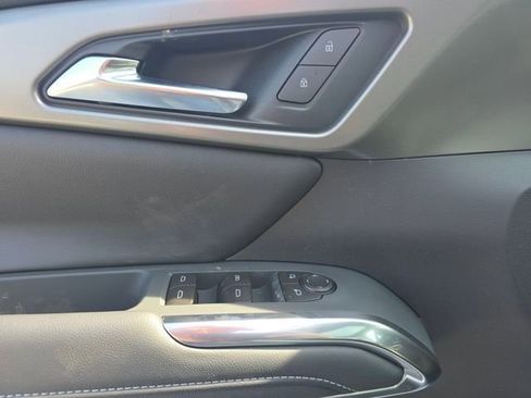 New 2026 Chevrolet Traverse LT w/ Sun and Wheel Package FWD image 23