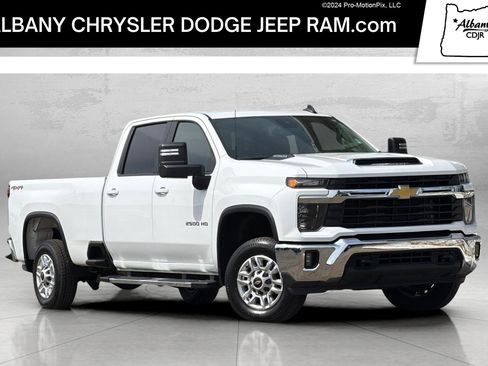 Used 2025 Chevrolet Silverado 2500 LT w/ Convenience Package AWD/4WD image 1