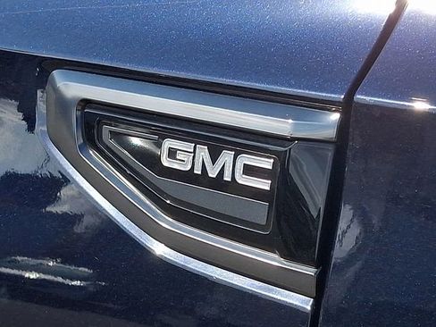 Used 2024 GMC Yukon AT4 w/ Technology Package AWD/4WD image 29