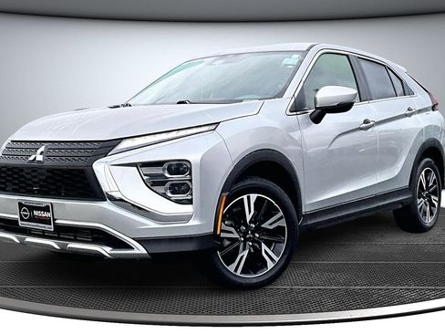 Used 2024 Mitsubishi Eclipse Cross SE image 3