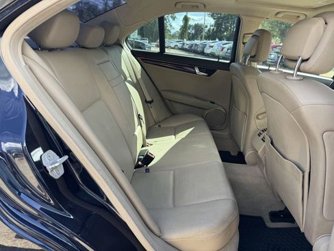 Used 2011 Mercedes-Benz C 300 4MATIC Sedan image 11