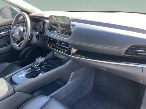 Used 2023 Nissan Rogue SL w/ SL Premium Package image 21