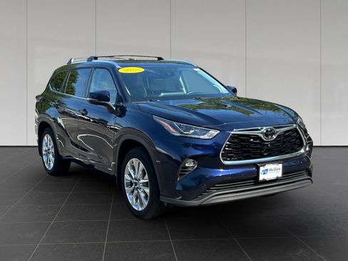 Used 2025 Toyota Highlander Limited AWD/4WD image 7