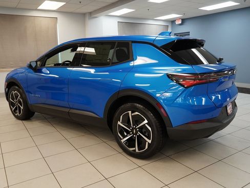 New 2026 Chevrolet Equinox EV LT image 6