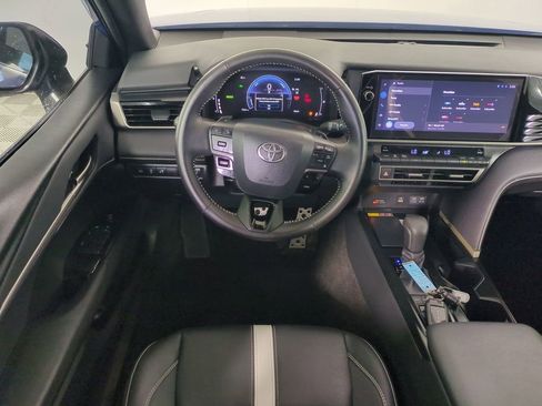 Used 2025 Toyota Camry SE w/ Multimedia Upgrade Package FWD image 17