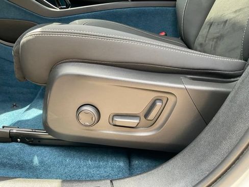 Certified 2023 Volvo C40 P8 Recharge Ultimate AWD/4WD image 13