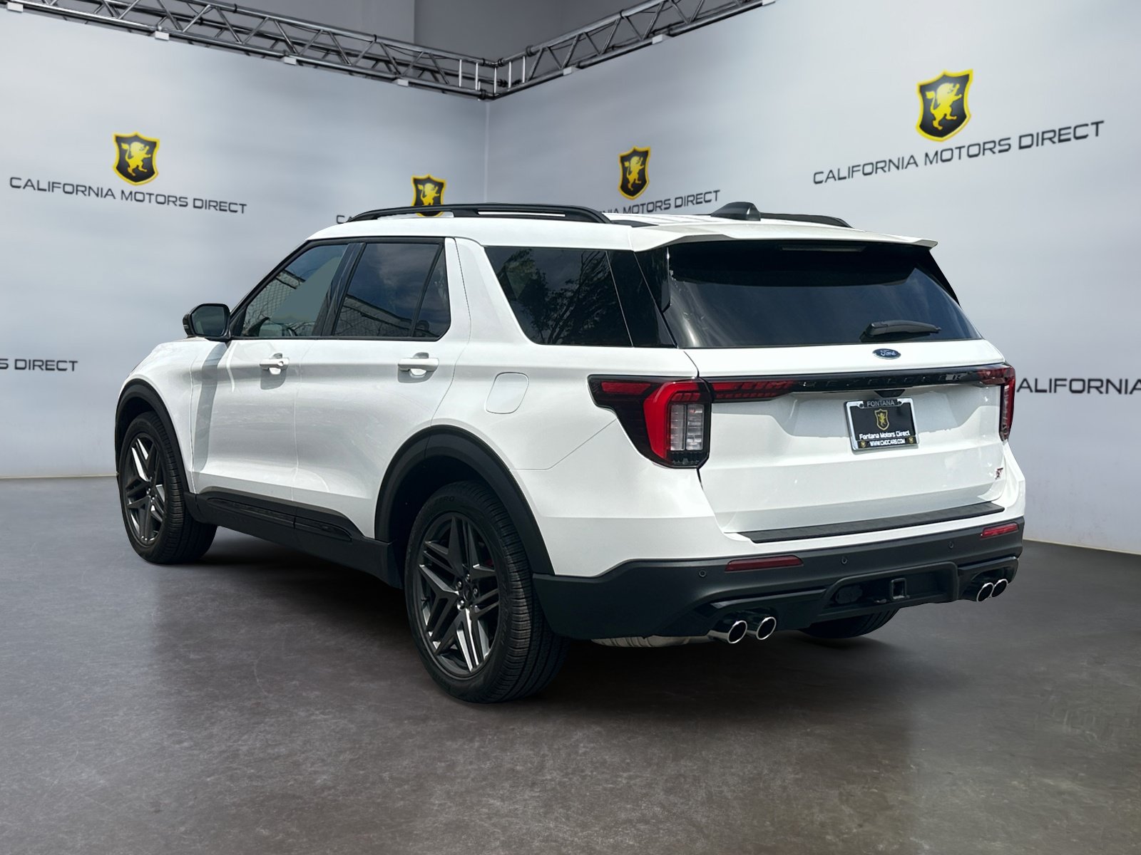 Used 2025 Ford Explorer ST w/ Sun And Sound Package AWD/4WD image 3
