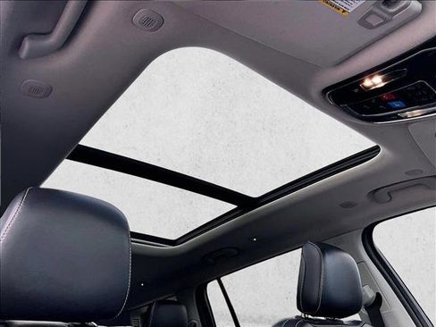 Used 2023 Jeep Grand Cherokee L Limited image 17