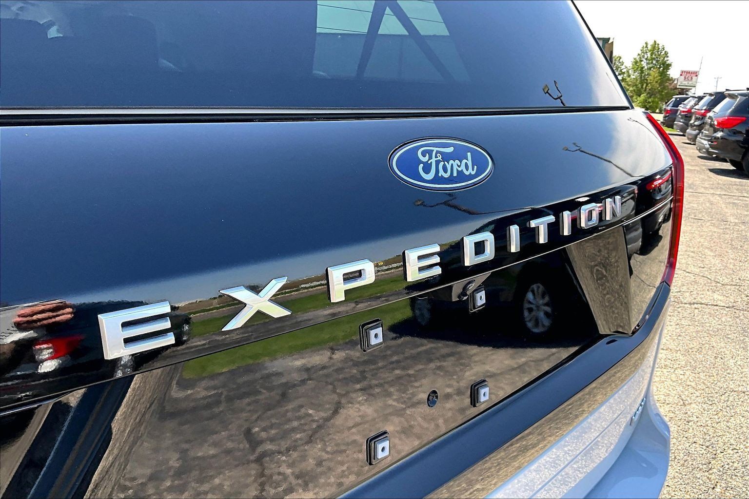 Used 2025 Ford Expedition Max Active RWD image 32