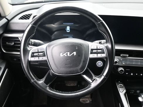 Used 2024 Kia Telluride S image 19
