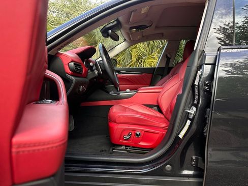 Used 2023 Maserati Levante Modena image 6