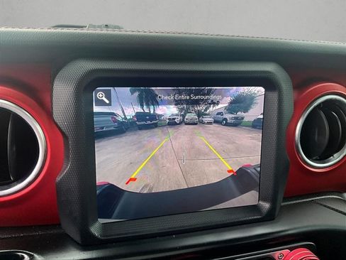 Used 2020 Jeep Gladiator Rubicon AWD/4WD image 23