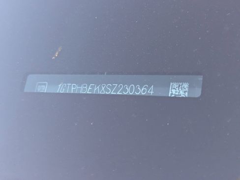 Certified 2025 GMC Sierra 1500 SLE image 10