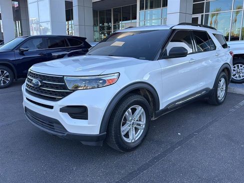 Used 2020 Ford Explorer XLT AWD/4WD image 2
