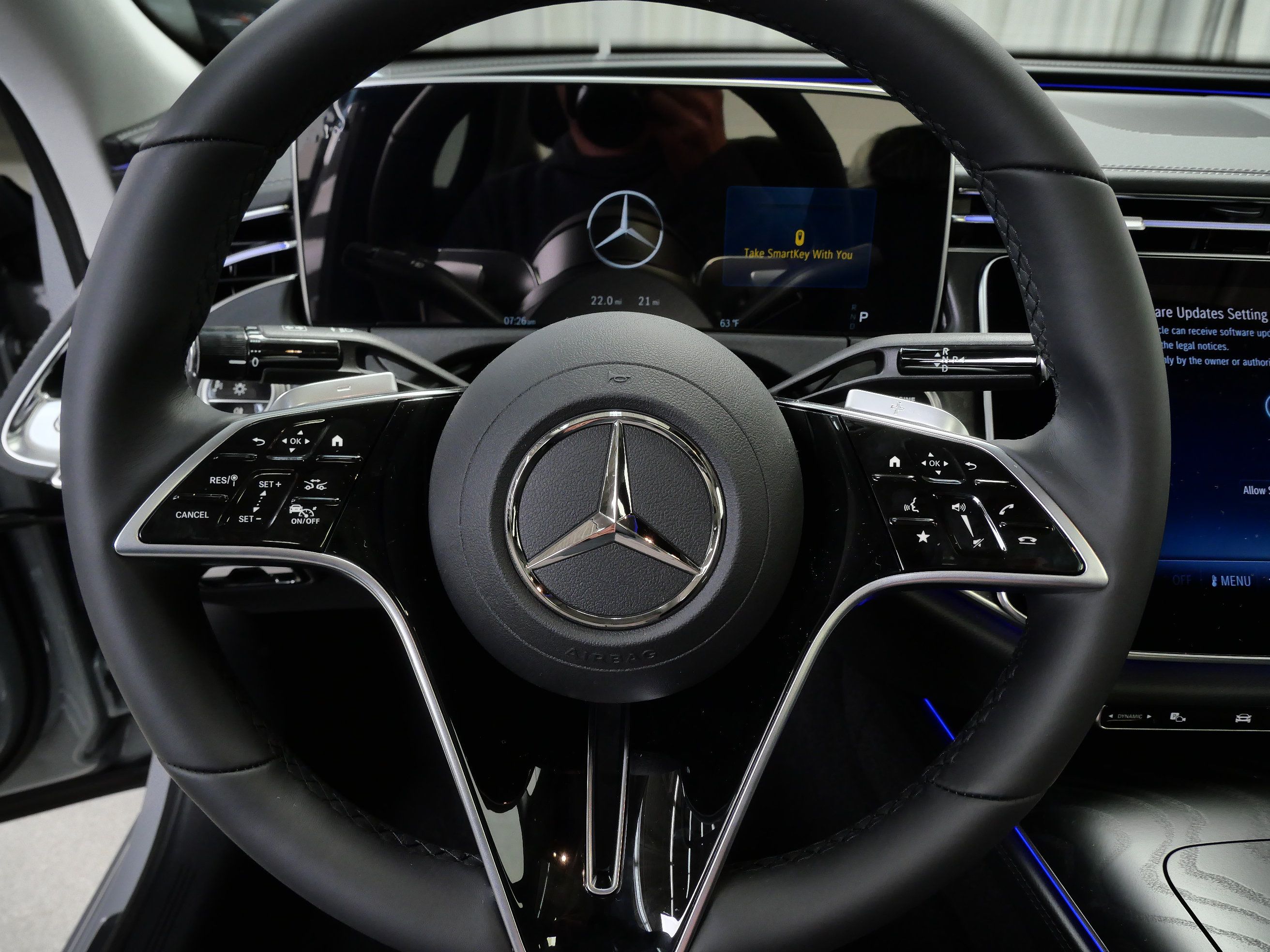 New 2026 Mercedes-Benz E 450 4MATIC Sedan image 12