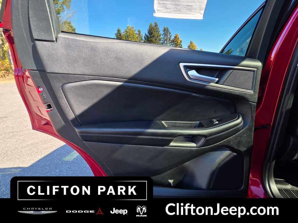 Used 2024 Ford Edge SEL w/ Convenience Package AWD/4WD image 12