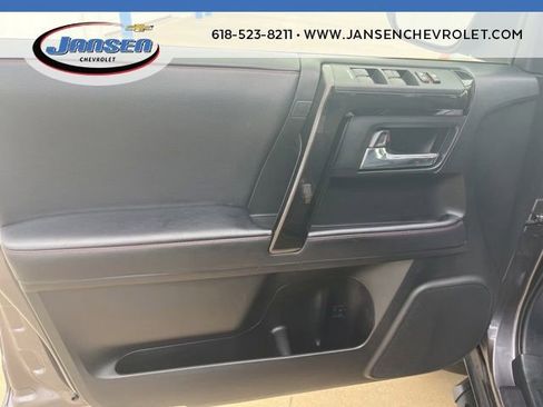 Used 2021 Toyota 4Runner Venture w/ Moonroof Package AWD/4WD image 14
