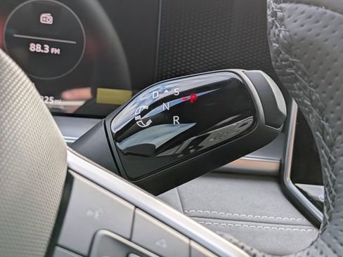 New 2026 Volkswagen Tiguan SE R-Line image 31