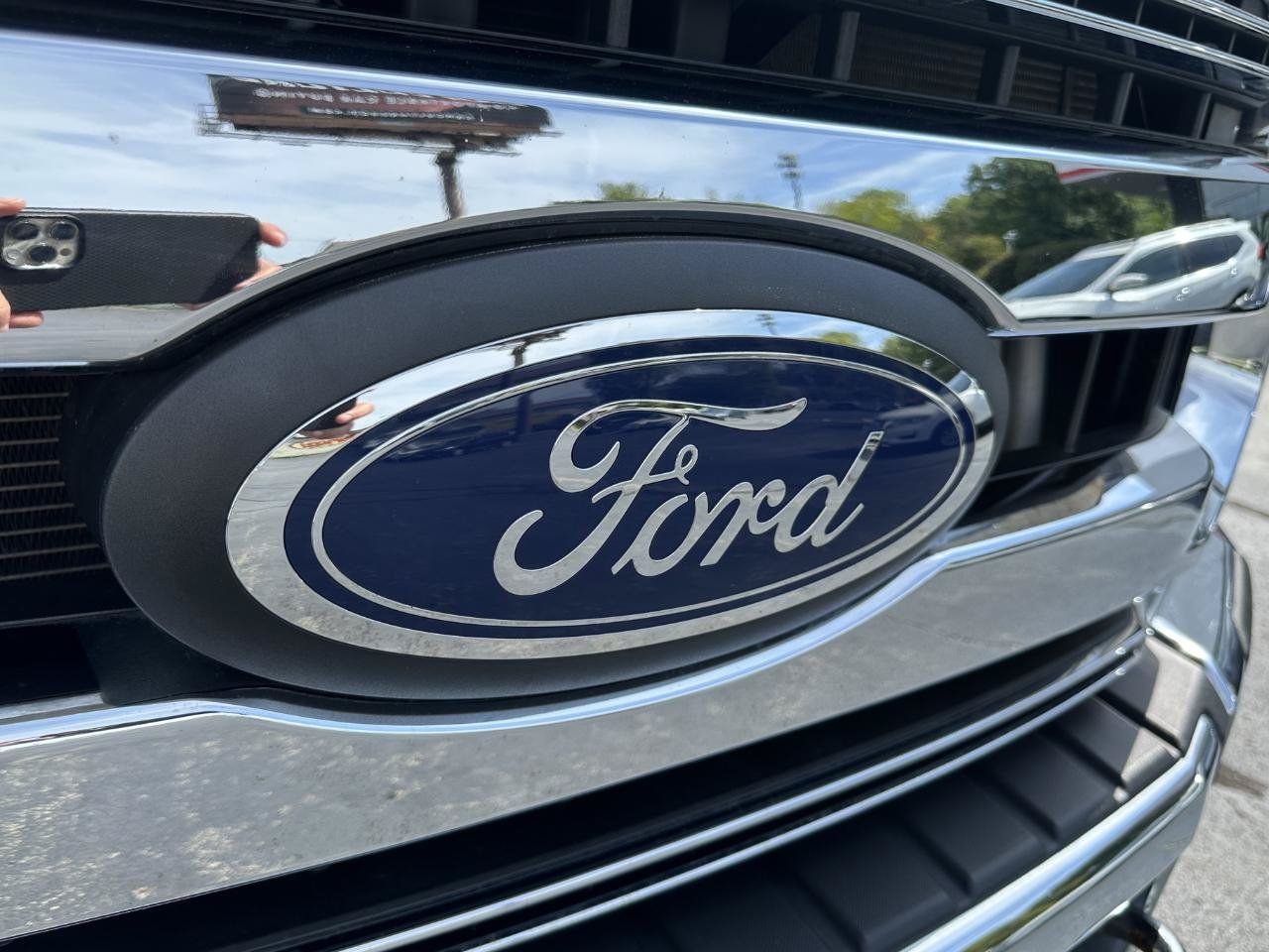 Used 2022 Ford F350 XLT w/ XLT Premium Package AWD/4WD image 21
