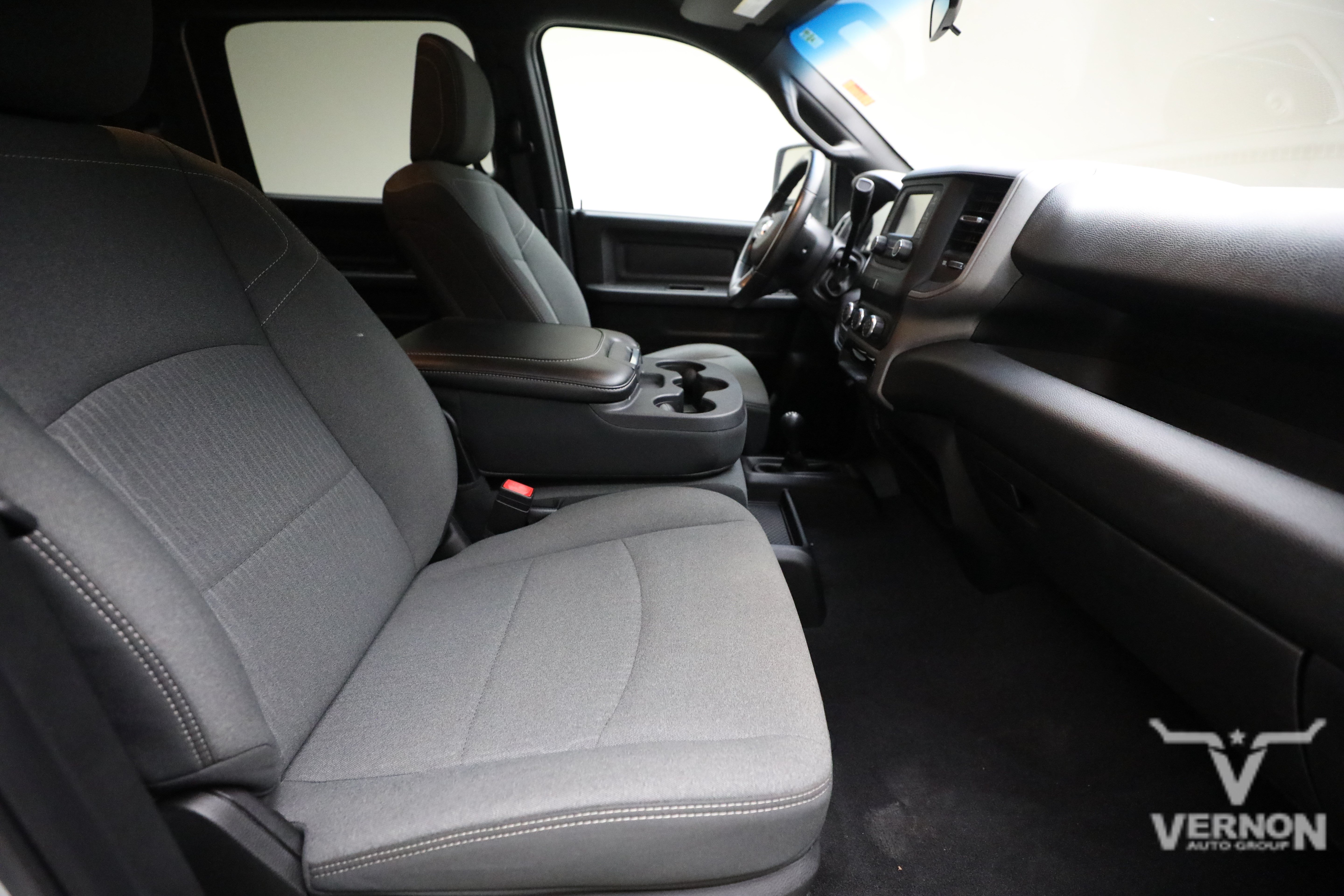 Used 2024 RAM 3500 Tradesman w/ Chrome Appearance Group AWD/4WD image 11