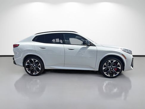New 2026 BMW X2 xDrive28i w/ Technology Package AWD/4WD image 2