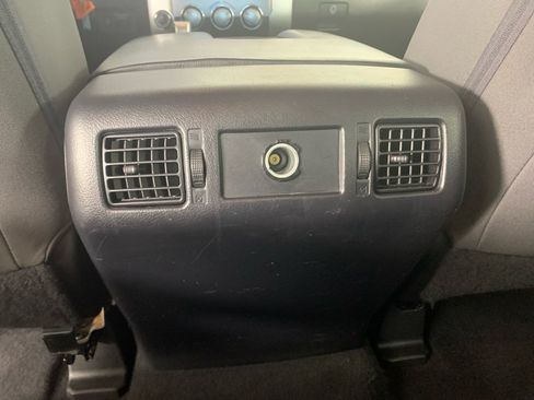 Used 2020 Toyota Tundra SR5 w/ SR5 Convenience Package image 33