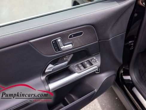 Used 2023 Mercedes-Benz GLA 250 4MATIC w/ Premium Package image 16