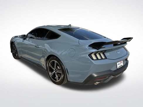 Used 2025 Ford Mustang Coupe RWD image 12