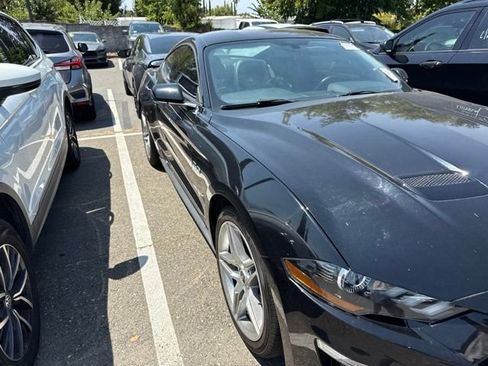 Used 2020 Ford Mustang GT Premium w/ GT Performance Package RWD image 2