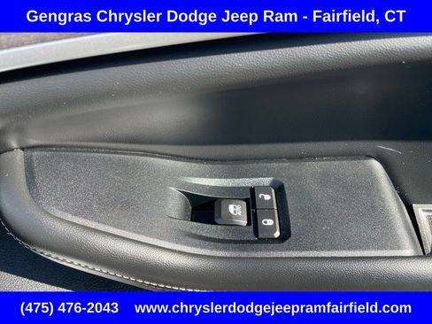 Certified 2023 Jeep Grand Cherokee L Limited w/ Black Appearance Package AWD/4WD image 13