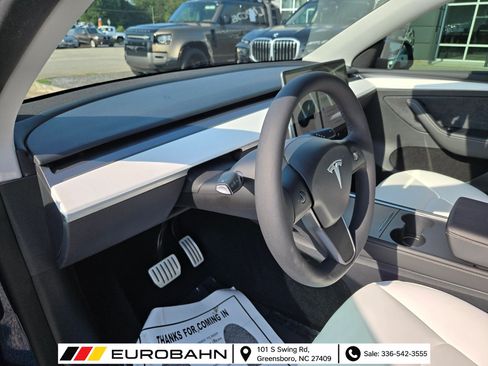 Used 2024 Tesla Model Y Performance AWD/4WD image 7
