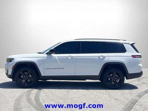 Used 2025 Jeep Grand Cherokee L Limited w/ Luxury Tech Group II AWD/4WD image 28
