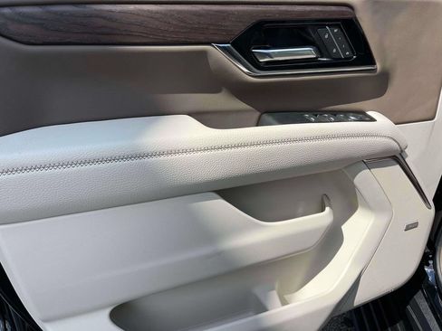 New 2026 GMC Yukon Denali w/ Sun & Power Step Package AWD/4WD image 20