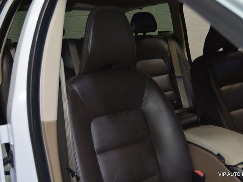 Used 2013 Volvo XC70 3.2 FWD image 16