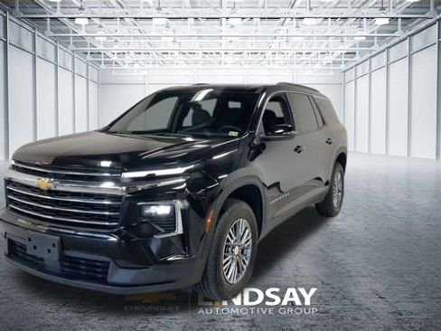 Used 2025 Chevrolet Traverse LT AWD/4WD image 5