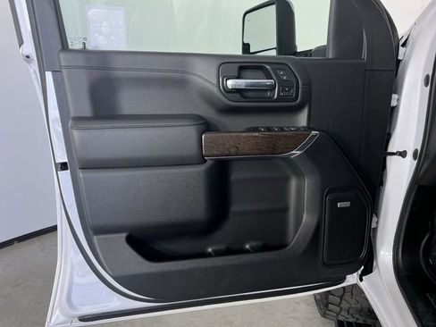 Used 2022 GMC Sierra 2500 Denali w/ Denali Ultimate Package image 23