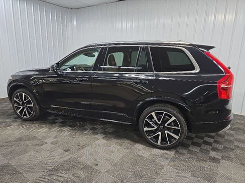 Used 2021 Volvo XC90 T6 Momentum AWD/4WD image 4