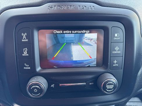 Used 2016 Jeep Renegade Trailhawk w/ Cold Weather Group image 41