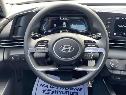 New 2026 Hyundai Elantra SE image 12