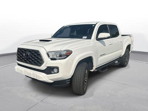 Certified 2020 Toyota Tacoma TRD Sport RWD image 2