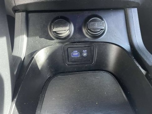 Used 2018 Hyundai Santa Fe Sport w/ 2.4L Value Package 02 FWD image 34