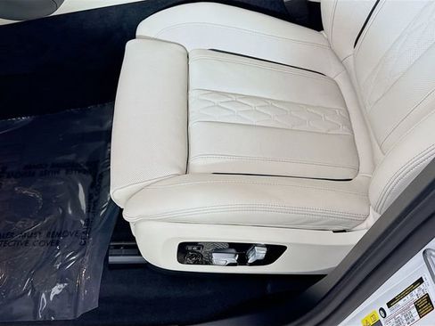 New 2026 BMW X5 xDrive50e image 19