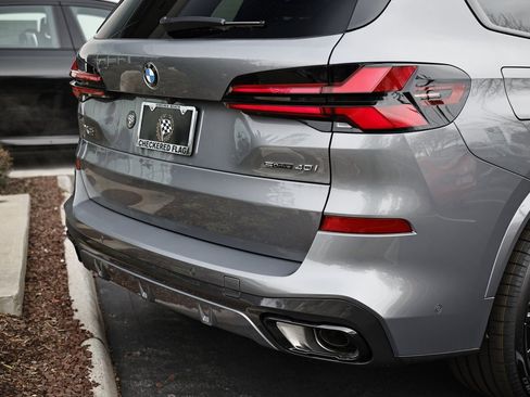 New 2026 BMW X5 sDrive40i w/ M Sport Package image 9