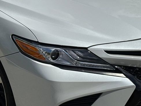 Used 2019 Toyota Camry XSE FWD image 4