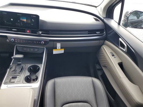 New 2026 Kia Carnival image 27