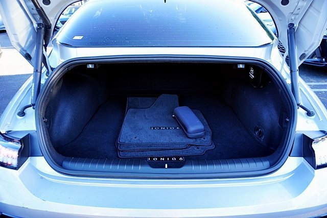 Certified 2025 Hyundai Ioniq 6 Limited RWD image 20