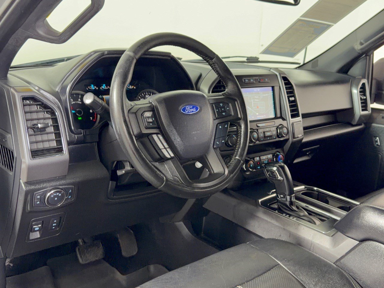 Used 2019 Ford F150 XLT w/ Equipment Group 302A Luxury AWD/4WD image 4