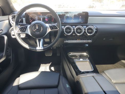 Used 2025 Mercedes-Benz CLA 250 image 10
