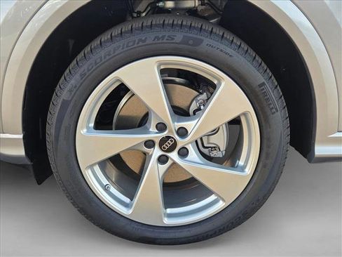 New 2025 Audi Q5 Premium Plus image 10