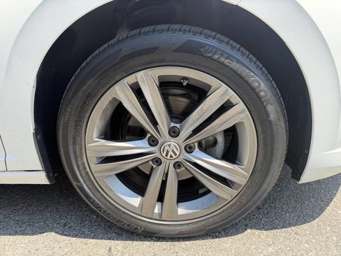 Used 2019 Volkswagen Jetta R-Line FWD image 13